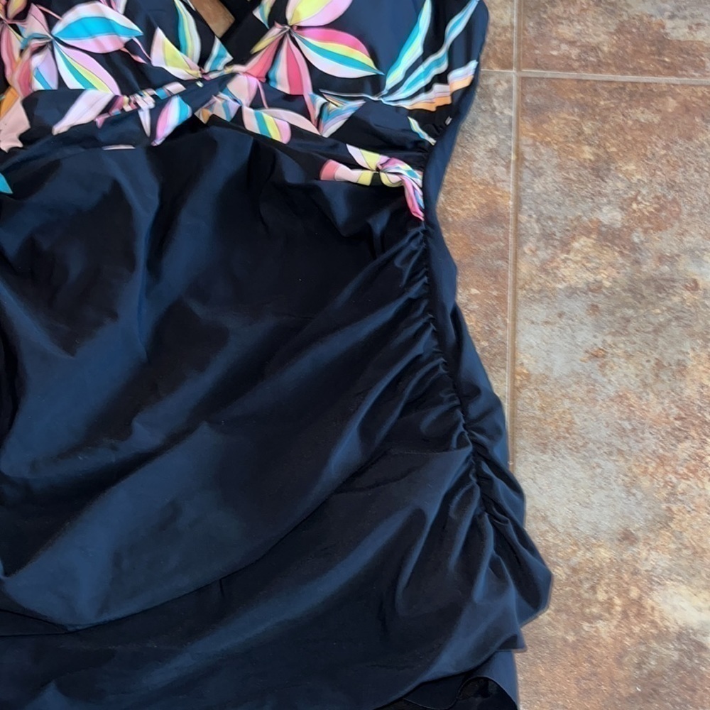 Profile by Gottex plus swim dress swimsuit flattering slimming 20W runs small - Picture 11 of 12